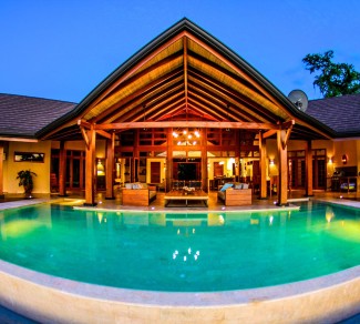 Pool and terrace| Casa Brisas del Cabo | Private-residenses | Alvarez Arquitectos | Costa Rica